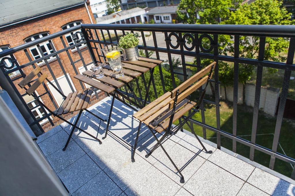Homewell Apartments Pod Szczerbatym Posen Exterior foto