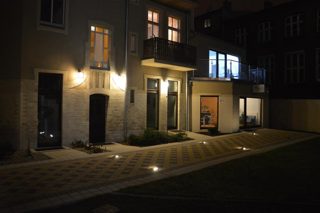 Homewell Apartments Pod Szczerbatym Posen Exterior foto